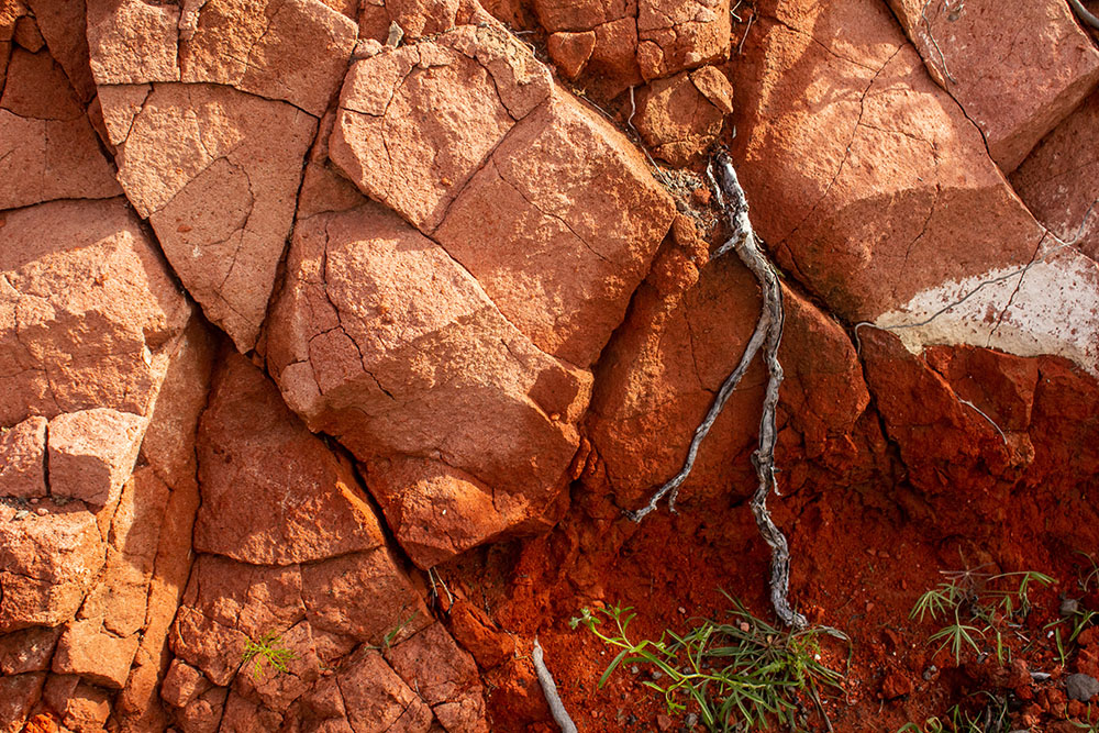 red arizona rock face